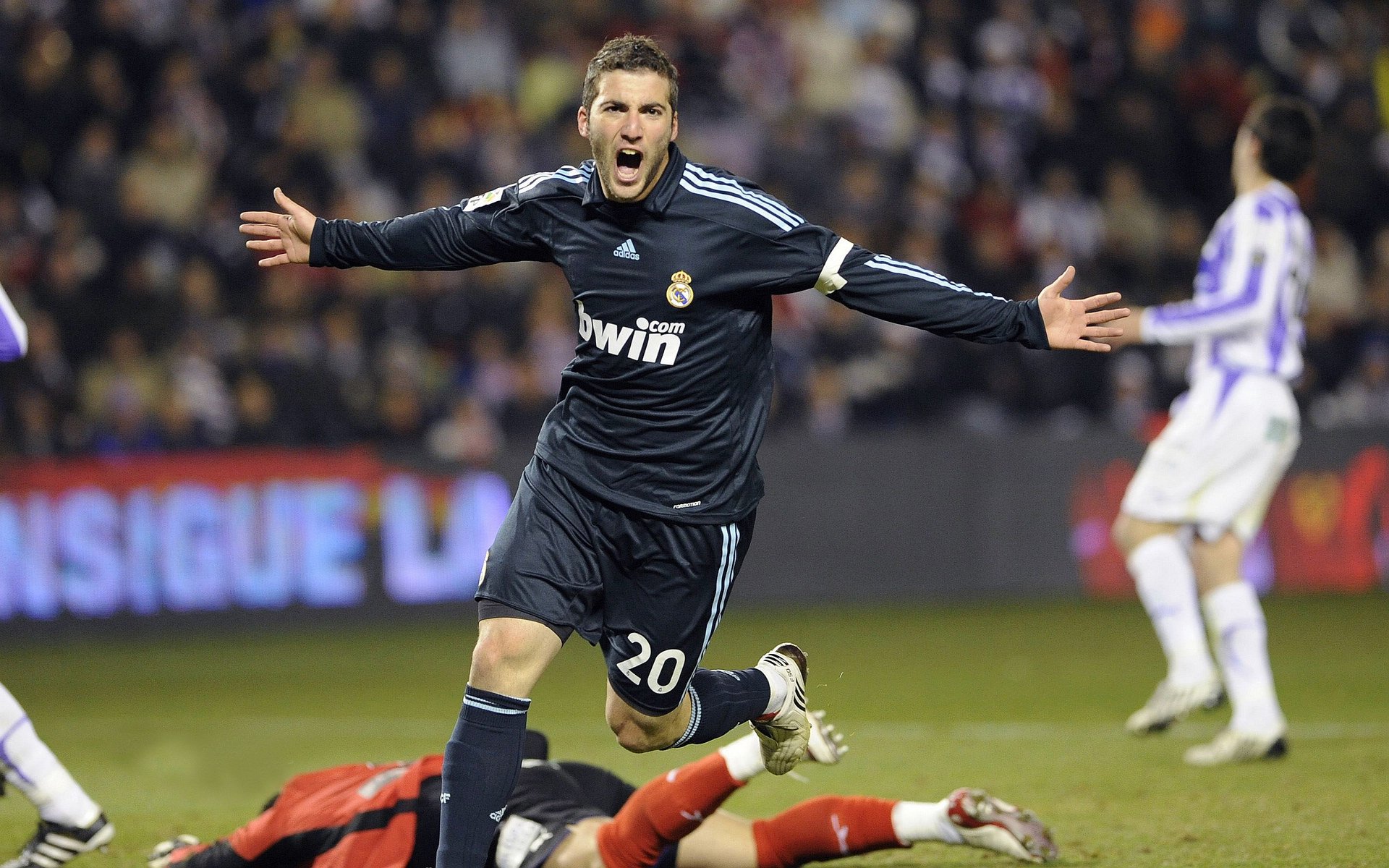 卡萨斯决赛精彩瞬间成为焦点,卡萨斯决赛精彩瞬间成为焦点是哪一集