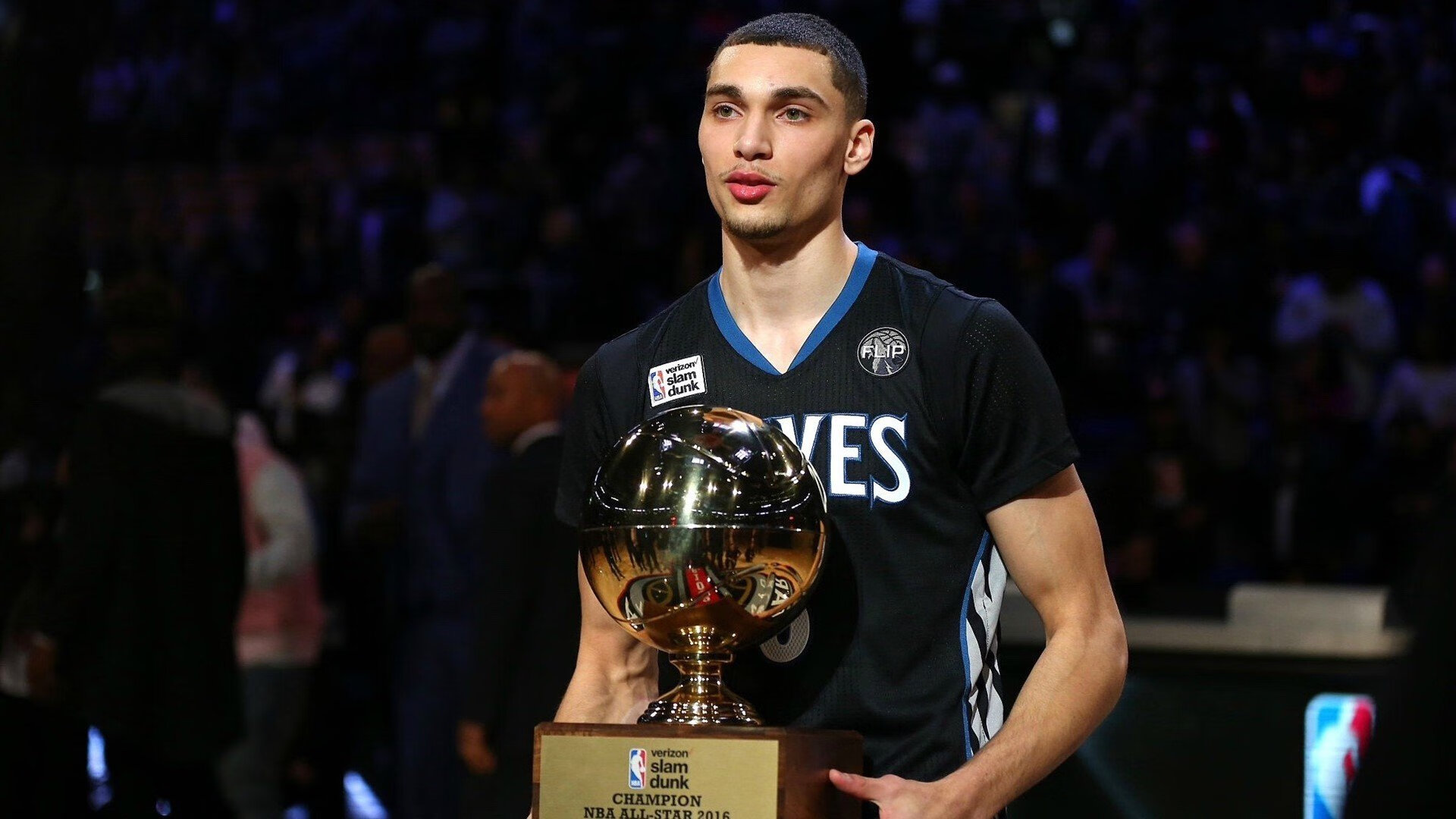 “美洲狮队打破纪录,力争橄榄球锦标赛冠军”