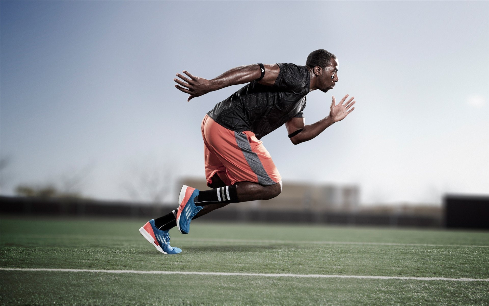 九游游戏中心-从泥泞球场到世界舞台的崛起，从泥泞到白昼